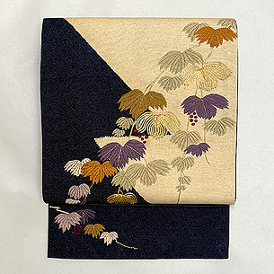 松菱に山葡萄の刺繍名古屋帯